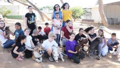 תלמידי בית הספר השבעה מאזור תורמים לבעלי החיים - אגודת צער בעלי חיים בישראל